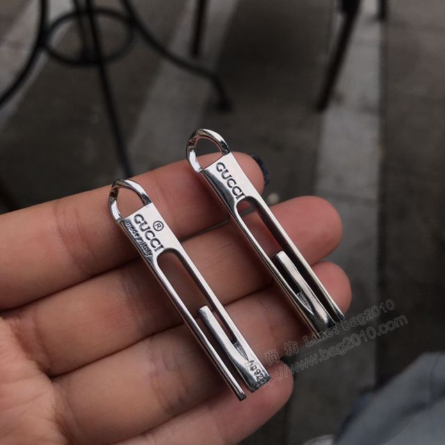 GUCCi飾品 古馳G字豎版長條吊墜項鏈 Gucci新款泰銀吊墜 男女同款  zgbq1113
